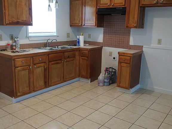 4th image of 1415 Escalon Ave