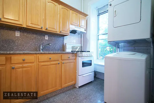 Rented by ZealEstate Group Inc | media 10