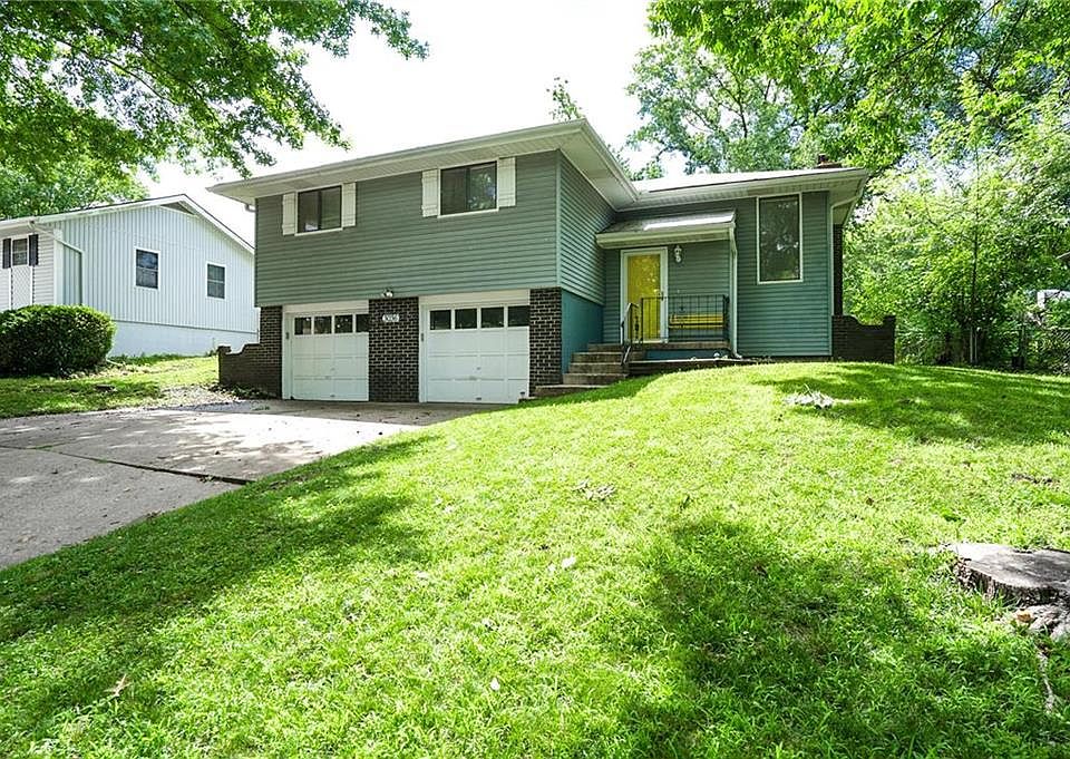 1st image of 3036 Bryn Mawr Dr