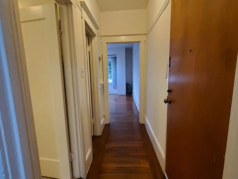 935 Hyde St #1 — Photo 12