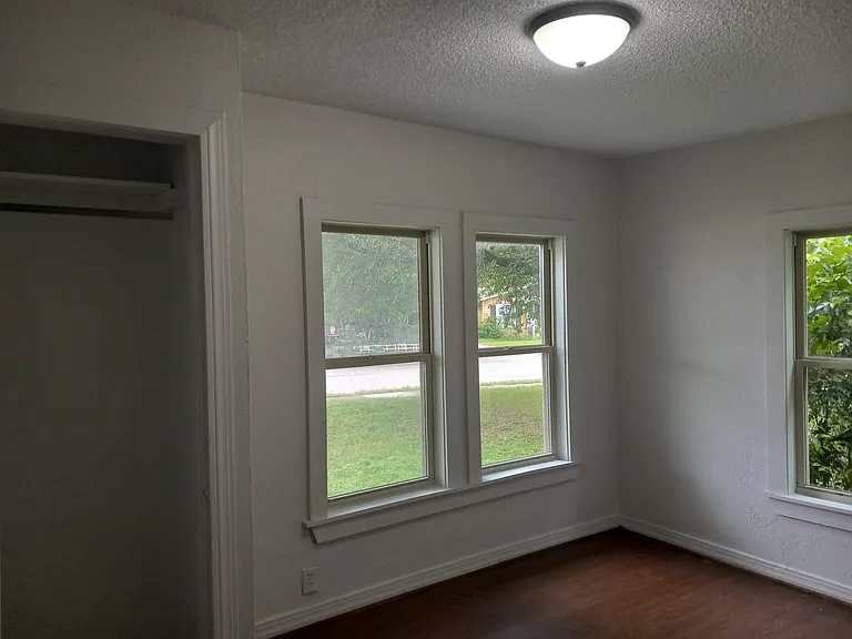 102 San Saba Ave — Photo 6