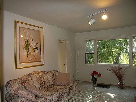 3rd image of 6333 Lomitas Dr