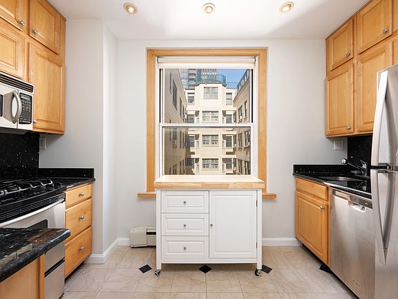 5th image of 66 Madison Ave APT 11K