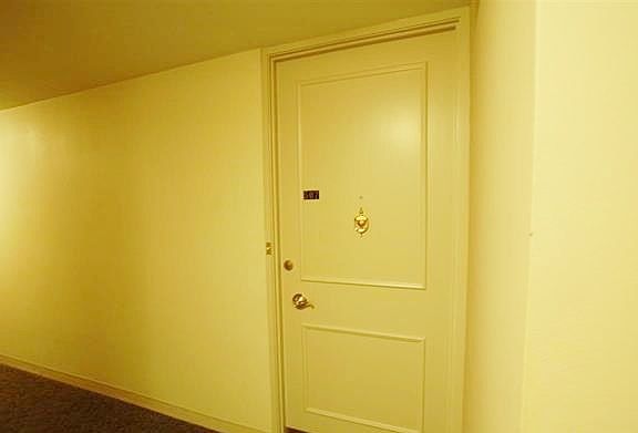 3rd image of 4444 N Knoxville Ave APT 507