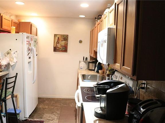 2nd image of 6809 S Himes Ave