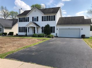 81 Daylilly Ln, Rochester, NY 14626