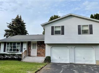 104 Mallard Dr, Camillus, NY 13031