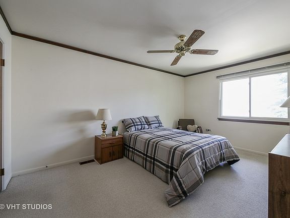 5th image of 8333 Portsmouth Dr Unit B
