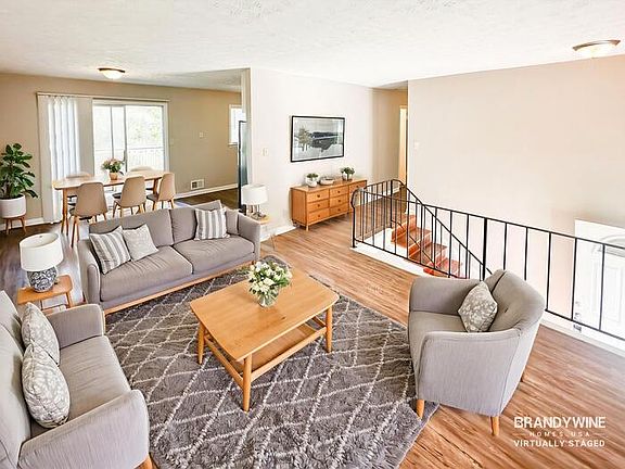 4th image of 2865 Spruce Point Rd