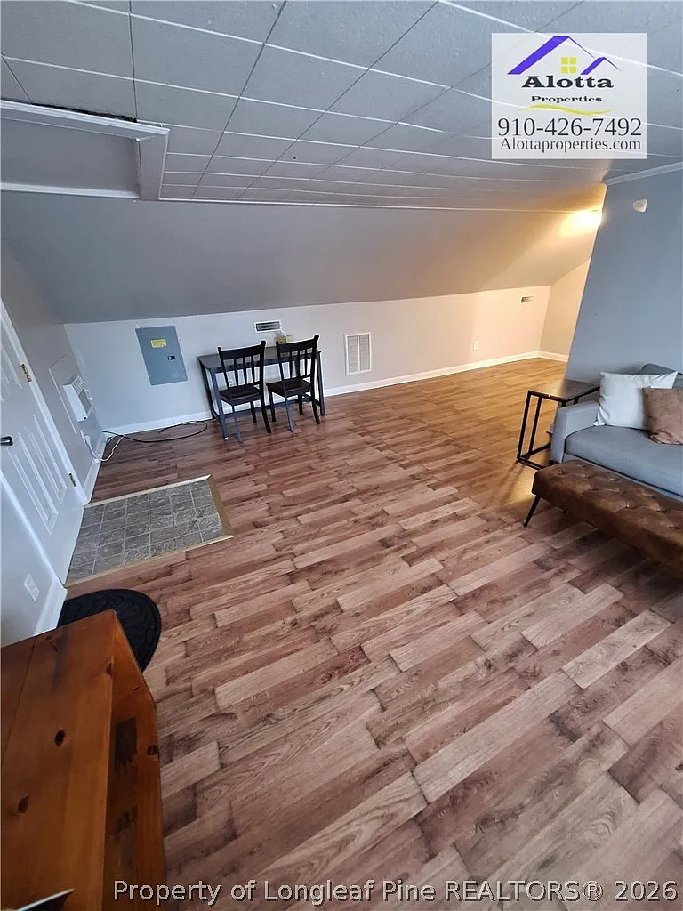 1 bed, 1.0 bath, 576 sqft, $960 — Photo 3