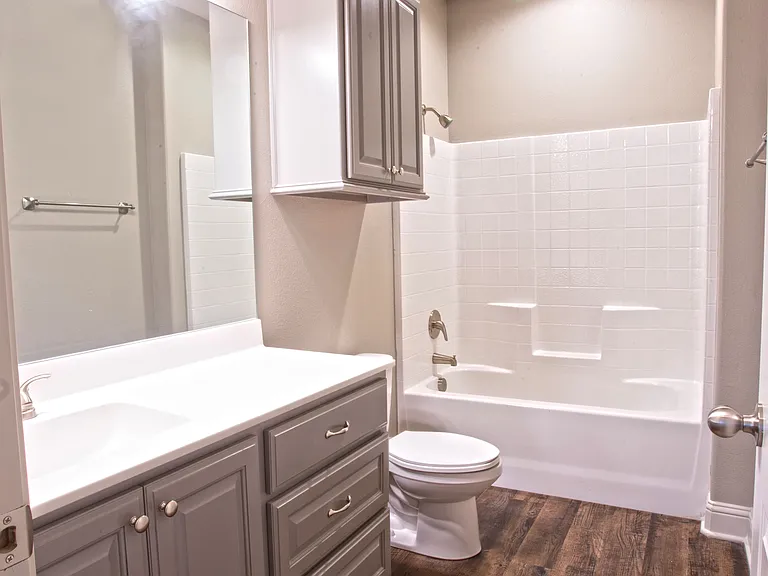 8420 Cambridge Rd #105 — Photo 9