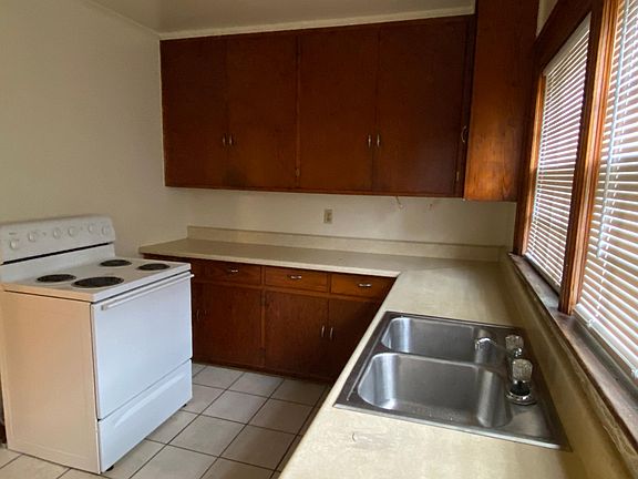 3rd image of 2508A Palmetto St