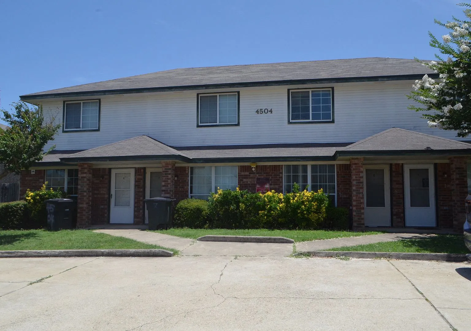 4504 Mattie — Photo 1