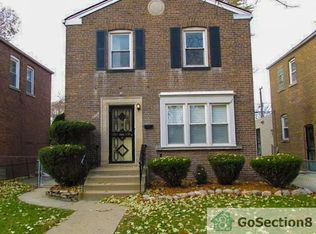 9026 S Blackstone Ave, Chicago, IL