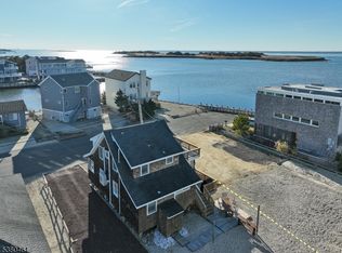 209 W 28th St, Ship Bottom, NJ 08008