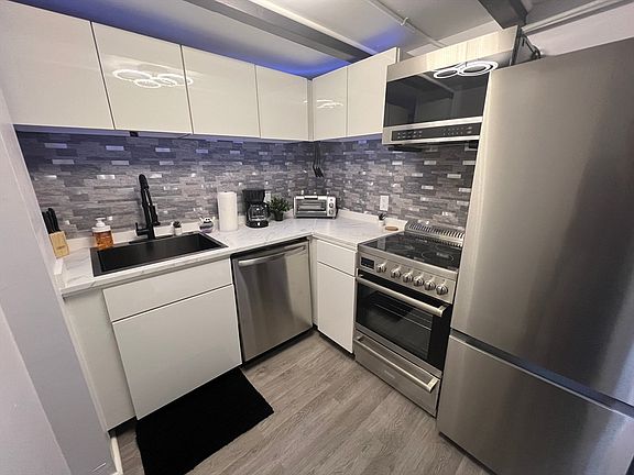 5th image of 24 Norman St APT 110