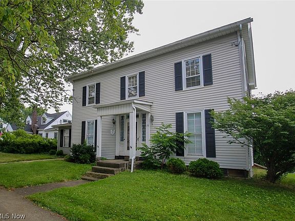 3rd image of 118 N Main St