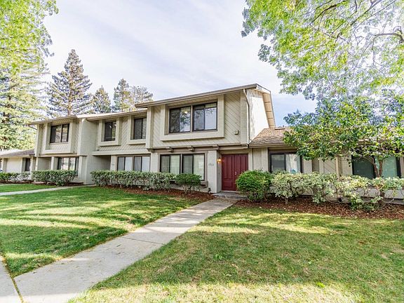 3rd image of 1513 Rhinecliff Way Unit 92