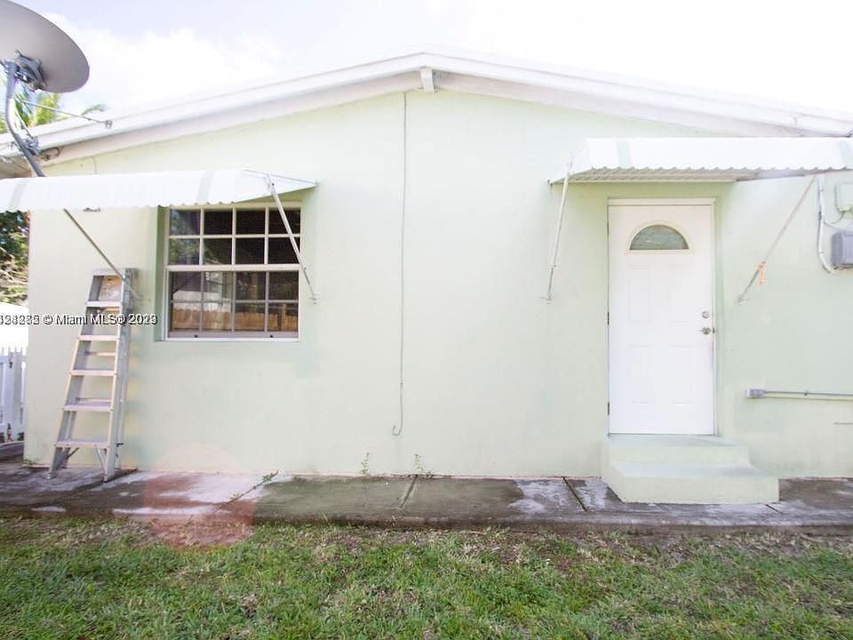 1st image of 1741 NE 178th St