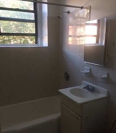 4th image of 695 Degraw St