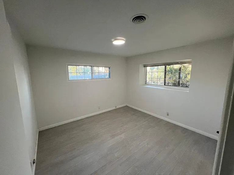 215 Rancho Vista Dr — Photo 16
