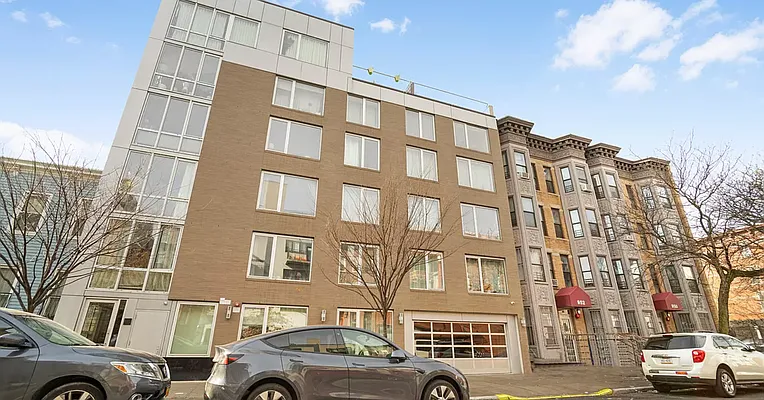 Rented by Compass | media 24