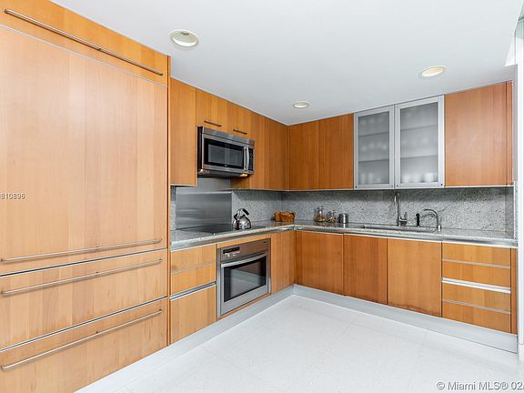 4th image of 2627 S Bayshore Dr #1607