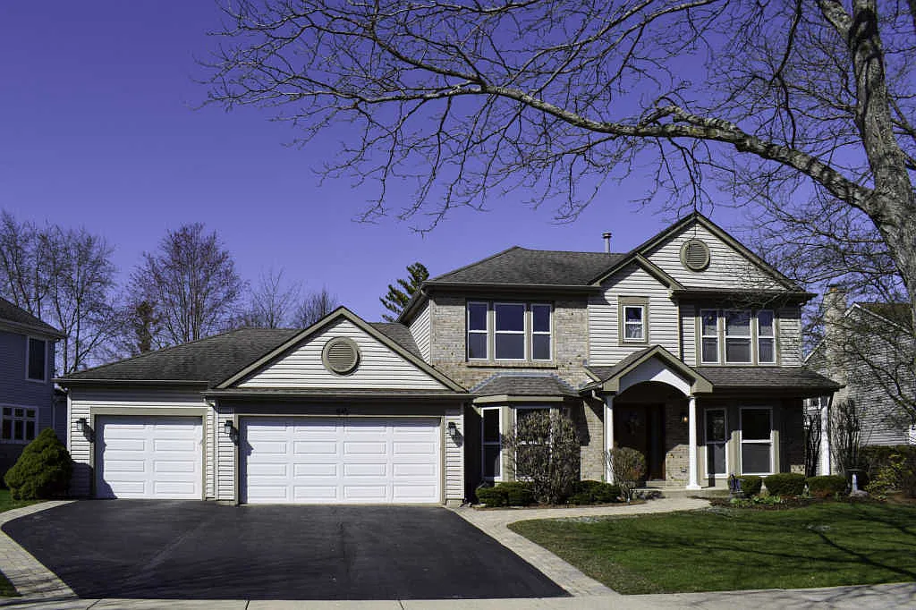 845 Saugatuck Trl photo 1