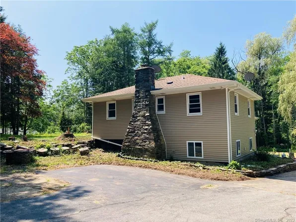 11 Hagen Road, Salem, CT 06420