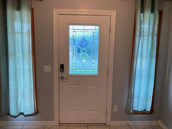 3rd image of 808 E Hardwood Cir