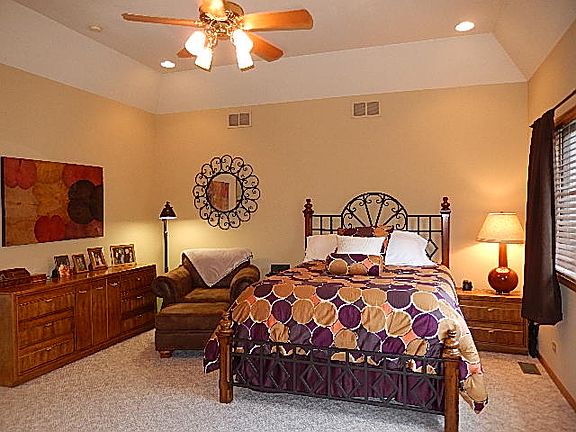 3rd image of 8101 Mallow Dr
