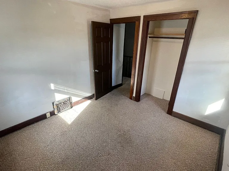 306 Dawes St — Photo 11
