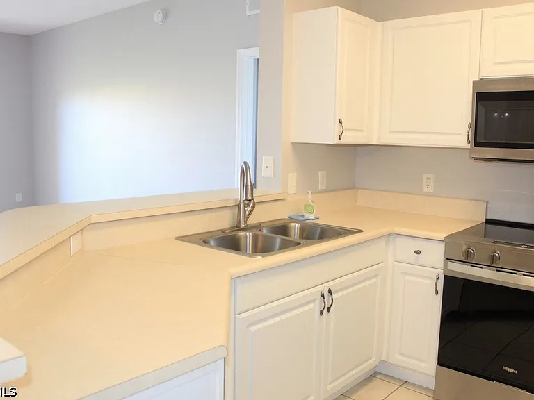 15605 Ocean Walk Cir #303 — Photo 8