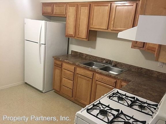 3rd image of 231 Tennessee St NE APT A