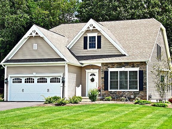 2nd image of Cragmoor Ln #Vtdr0a