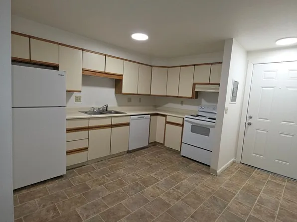 228 W 11th St #X-231, Elmira, NY 14903