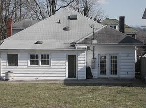2nd image of 102 E Unaka Ave