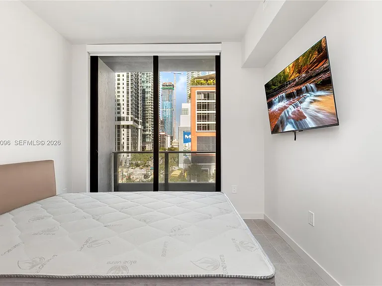 121 NE 5th St #510 — Photo 17