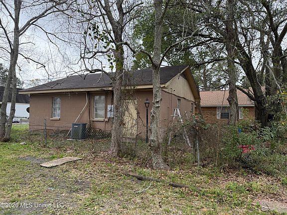 4th image of 1211 Tucker Ave