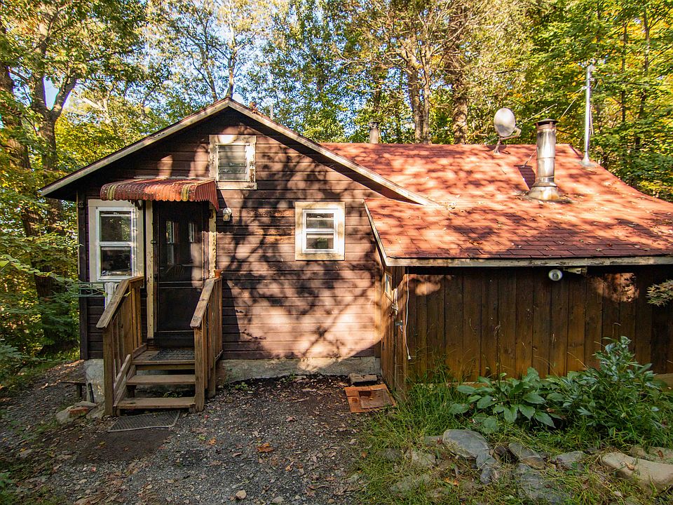 1st image of 32 Oakwood Trl S