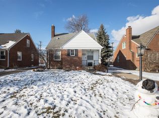 2050 17th St, Wyandotte, MI 48192