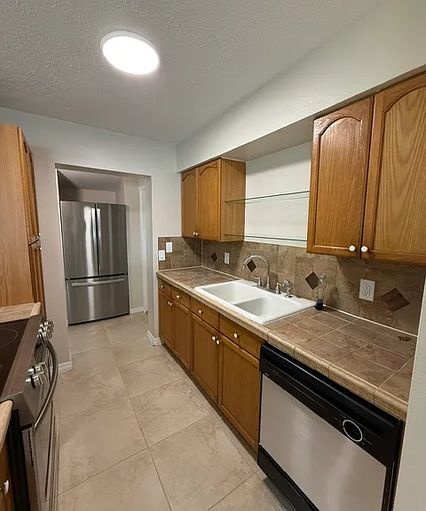 5315 Mesa Way — Photo 3