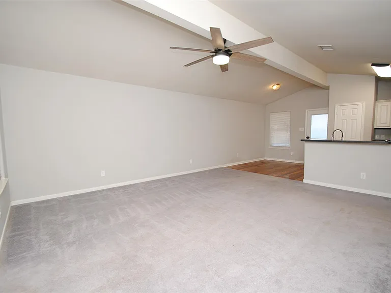 4219 Medina River Loop — Photo 4