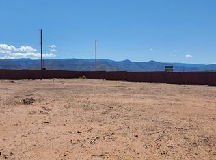 25 Running Indian Dr, Alamogordo, NM 88310