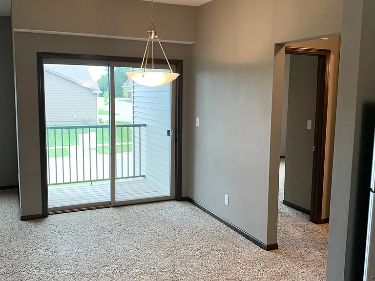 1211 NE Windsor Dr #201 — Photo 5