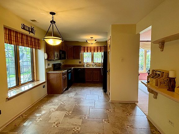 4th image of 13464 S Westview Dr #4