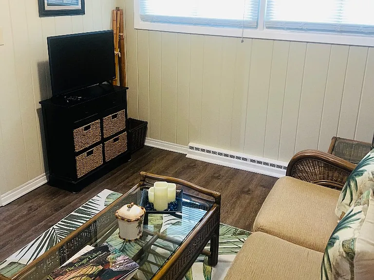 375 Hemingway Dr — Photo 14