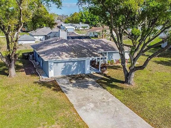 2nd image of 7925 Magnolia Ln