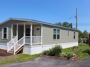 28 Nevis Dr, New Windsor, NY 12553