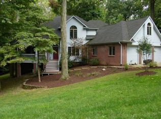 2063 Silver Fox Dr E, Martinsville, IN